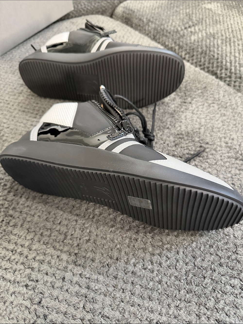 Giuseppe Zanotti Black and White Men's Low-Top Sneakers - Picture 4 of 6